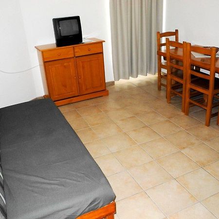 Hotel Timon 1 & 2 Es Pujols Exterior foto